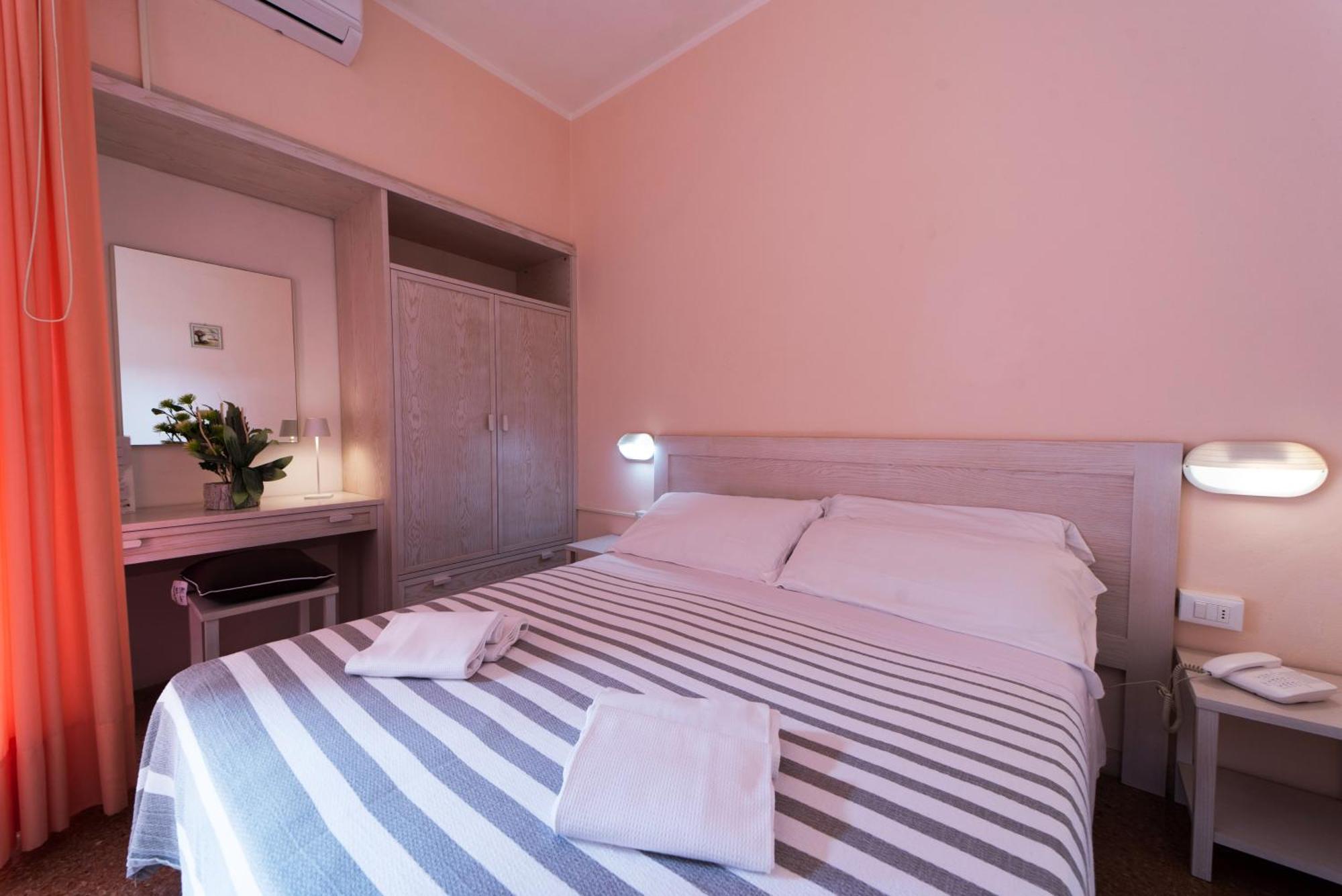 Frank'S Hotel Capoliveri  Exterior photo